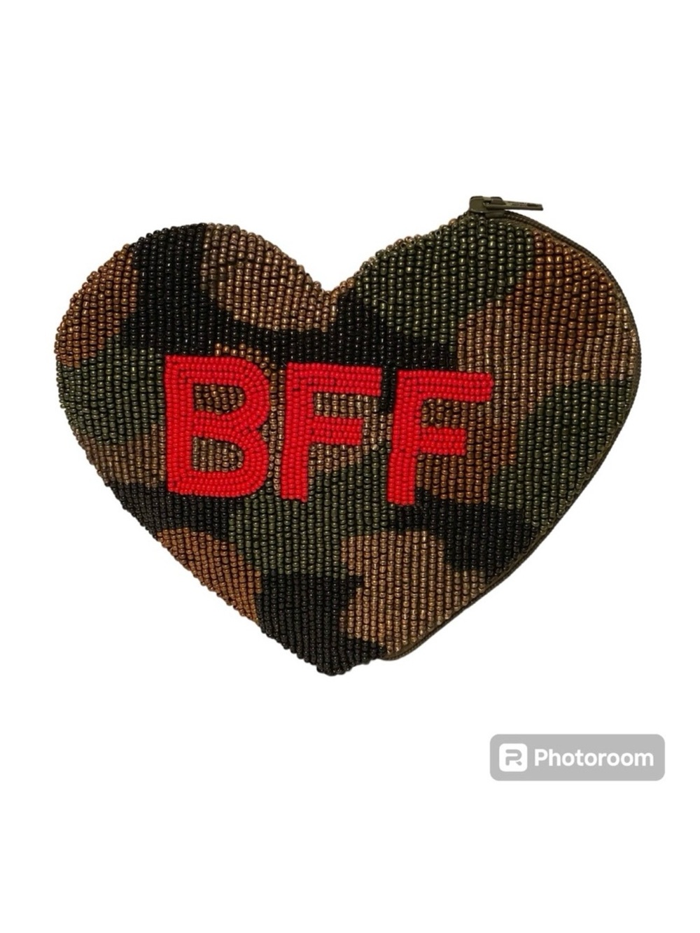 TIANA PURSE BAG HEART SHAPE BEADED BFF WALLET COIN ID RED CAMOUFLAGE ZIP NWOT